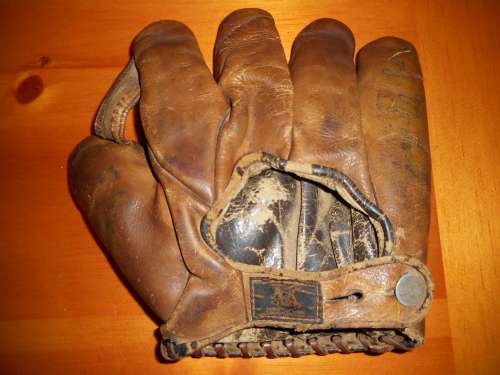 Bob Meusel D&M G97 1 Inch Web Lefty Back