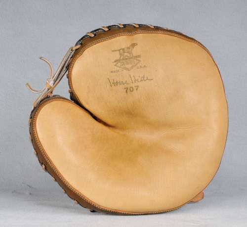 D&M 707 Catchers Mitt Front