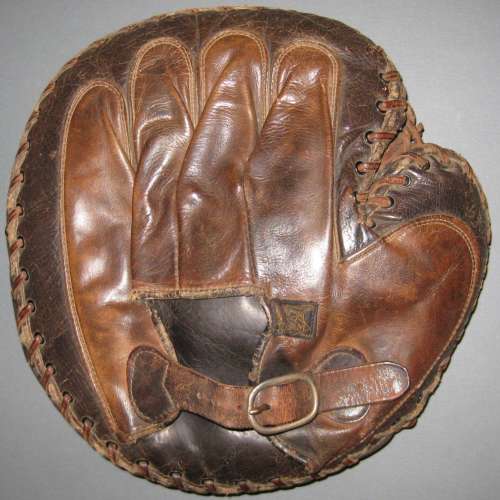 D&M Catchers Mitt Brown Back