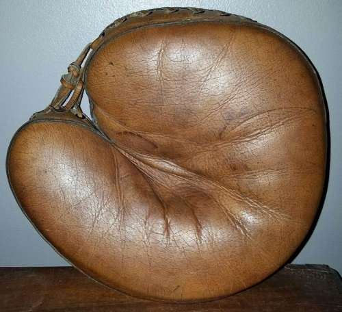 D&M Catchers Mitt Front