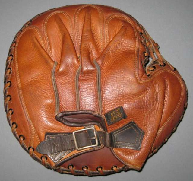 D&M Catchers Mitt Orange Back