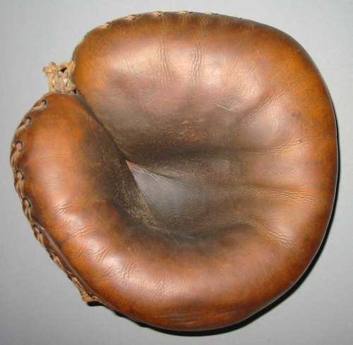 D&M Decker Patent Catchers Mitt Front