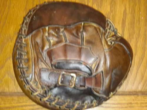 D&M Double Palm Catchers Mitt Back