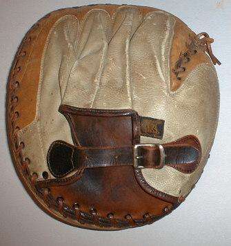 D&M White Catchers Mitt Back