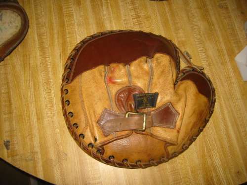 Val Picinich D&M Double Palm Catchers Mitt Back