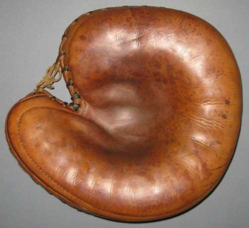 Wally Schang D&M Decker Patent Catchers Mitt Front