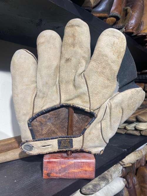 D&M 1 Inch Web White Back