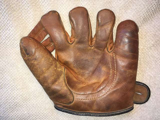 D&M DP122 Softball Glove Front