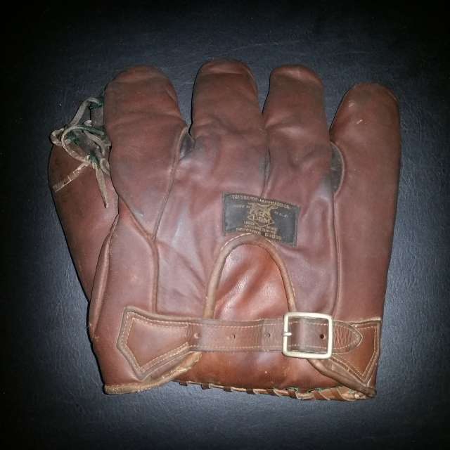 Huch Critz D&M Lefty Back