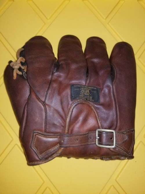 Hugh Critz D&M G97X Back