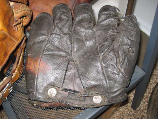 Rabbit Maranville D&M Double Button Back