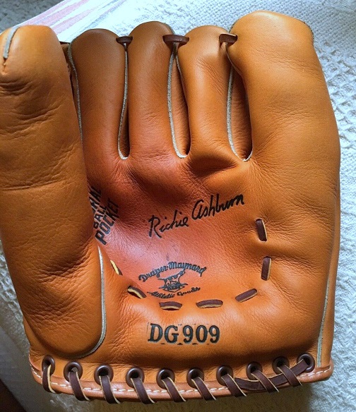 Richie Ashburn D&M DG909 Front