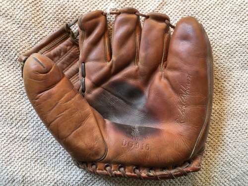 Richie Ashburn D&M DG916 Front