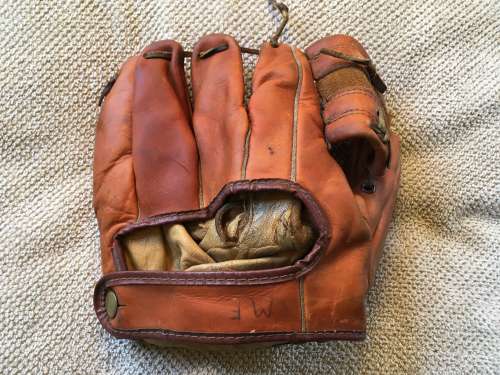 Robin Roberts D&M DG920 Back