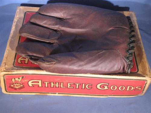 Waite Hoyt D&M With Box