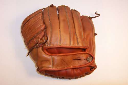 Gus Bell Dubow 748 Back