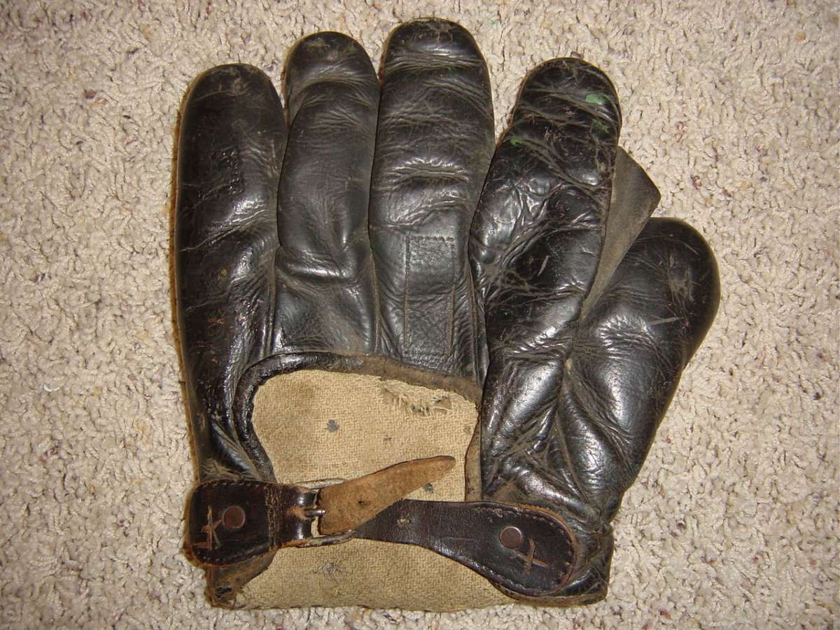 c. 1910 Buckle Back Black Full Web Back | Early Gloves & Mitts ...