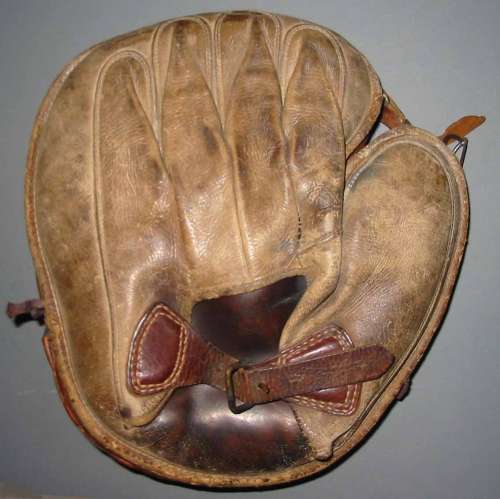 Early 1900's Crescent Catchers Mitt Back