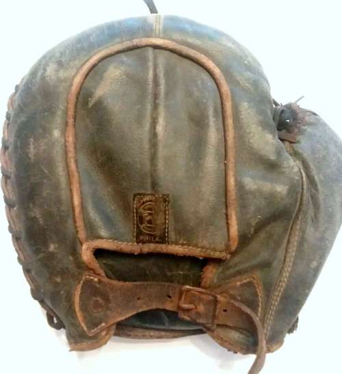 Early 1900's A.J. Reach Crescent Basemitt Back