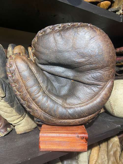 Early 1900's A.J. Reach Crescent Basemitt Front