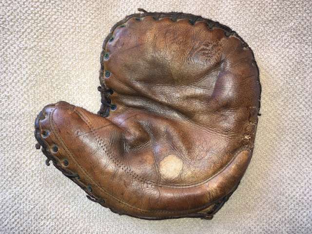 Early 1900's A.J. Reach Crescent Basemitt Front