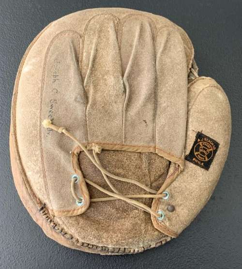 Early 1900's A.J. Reach Crescent Catchers Mitt Back 2