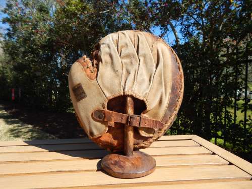 Early 1900's A.J. Reach Crescent Catchers Mitt Lefty Back