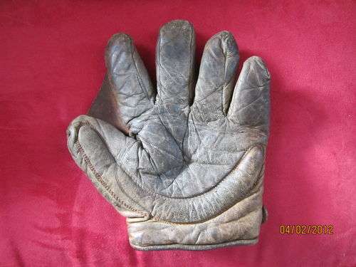Early 1900's A.J. Reach Crescent Fielders Glove Front