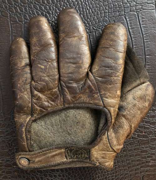 Early 1900's A.J. Reach Crescent Glove Back