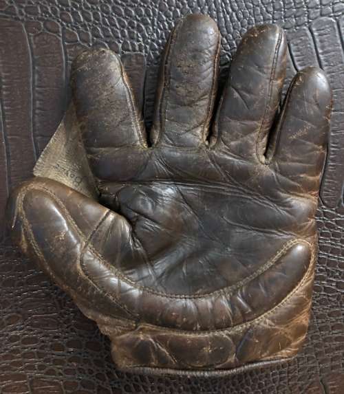 Early 1900's A.J. Reach Crescent Glove Front