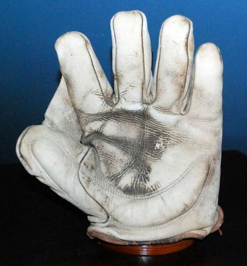 Early 1900's A.J. Reach Crescent Glove White Front