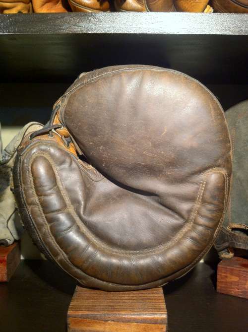Early 1900's Reach Decker Patent Crescent Catchers Mitt Front
