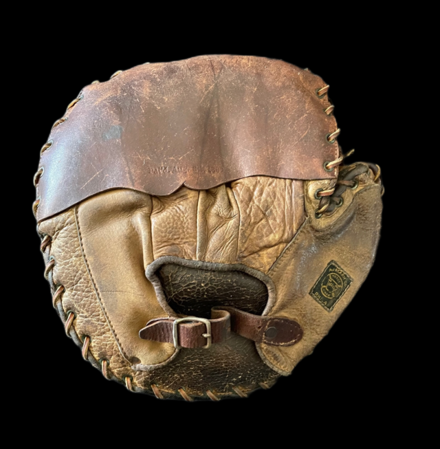 Early 1900's A.J. Reach Decker Patent Crescent Mitt Back