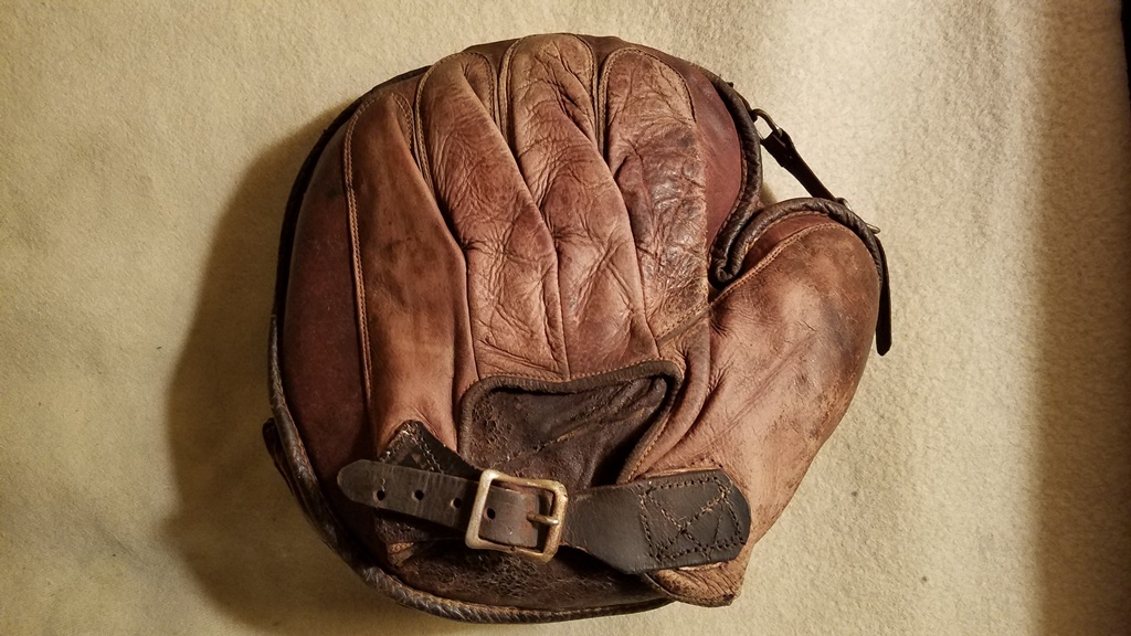 Early 1900's Adjustable Heel Crescent Catchers Mitt Back Early Gloves