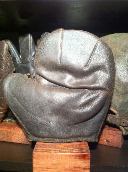 Early 1900's Crescent Basemitt Dark Front