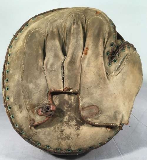 Early 1900's Crescent Catchers Mitt Back