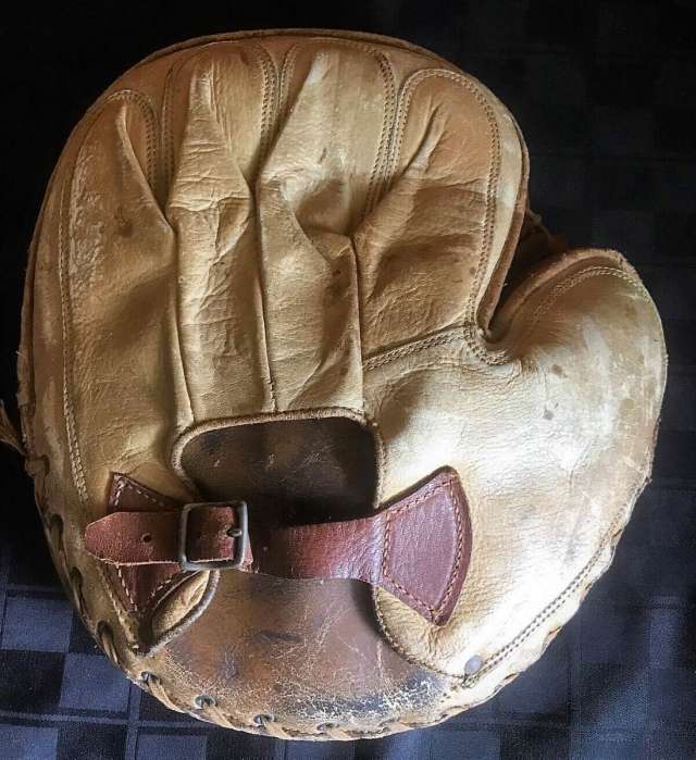 Early 1900's Crescent Catchers Mitt Back