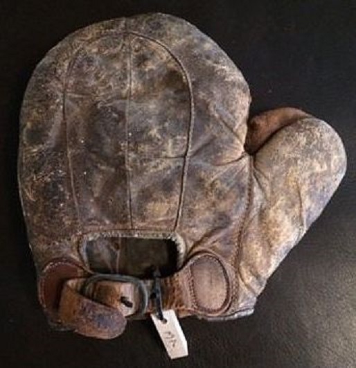 Early 1900's Crescent Full Web Basemitt Back