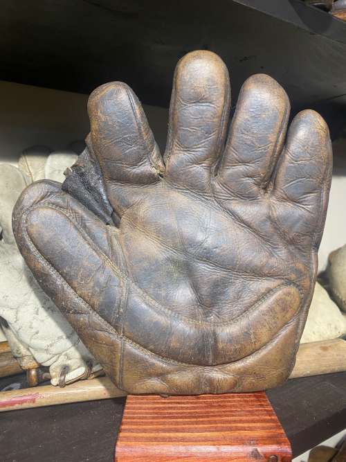 Early 1900's Crescent Glove Front
