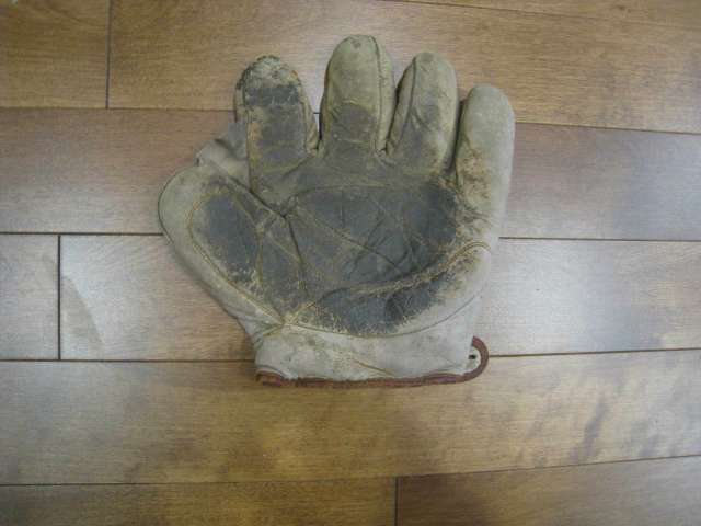 Early 1900's Crescent Glove Front
