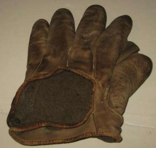 Early 1900's Dark Brown Crescent Glove Back