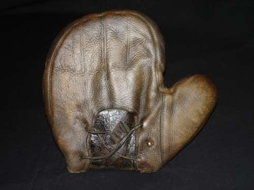 Early 1900's Hook and Eye Crescent Basemitt Back