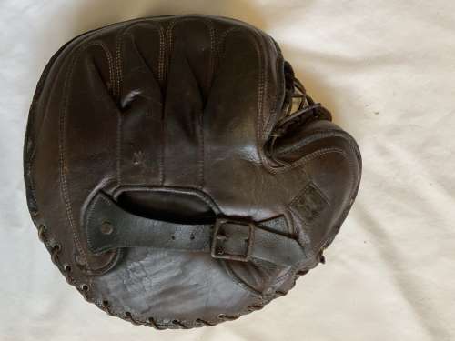 Early 1900's Reach Crescent Catchers Mitt Back