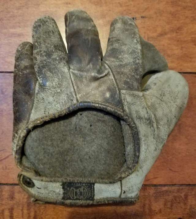 Early 1900's A.J. Reach Crescent Glove Back