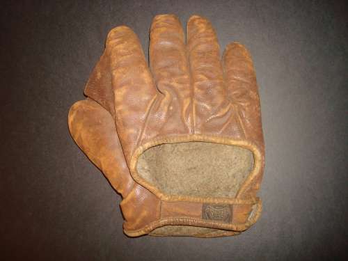 Early 1900's Spalding Asbestos Crescent Lefty Back