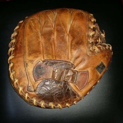 Spalding Crescent Catchers Mitt Back