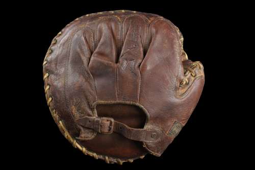 Early 1900's Spalding Crescent Catchers Mitt Back