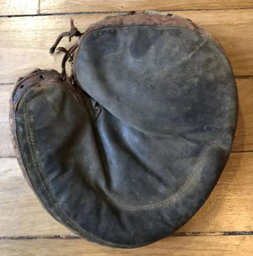 Early 1900's Spalding Crescent Catchers Mitt Front