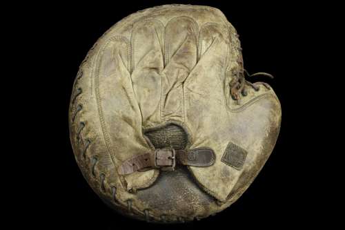 Early 1900's Spalding Crescent Catchers Mitt With Sewn Pocket Back