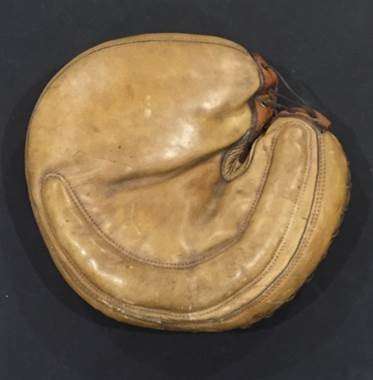 Early 1900's Spalding Crescent Decker Lefty Front